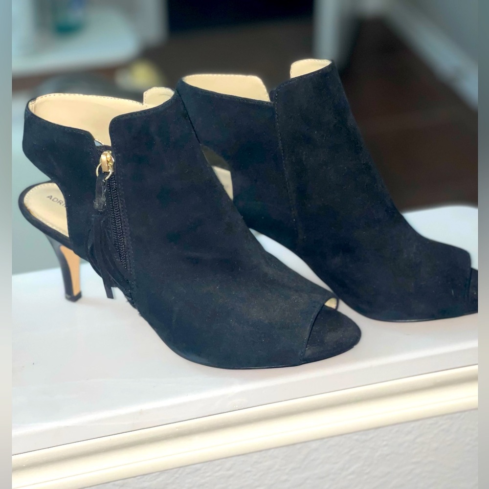 Adrienne Vittadini bootie heels in black with tassel zip side